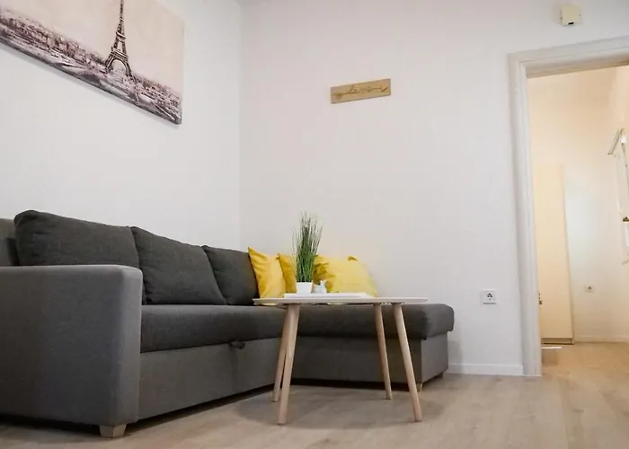 Peaceful & Sunny Apartments
